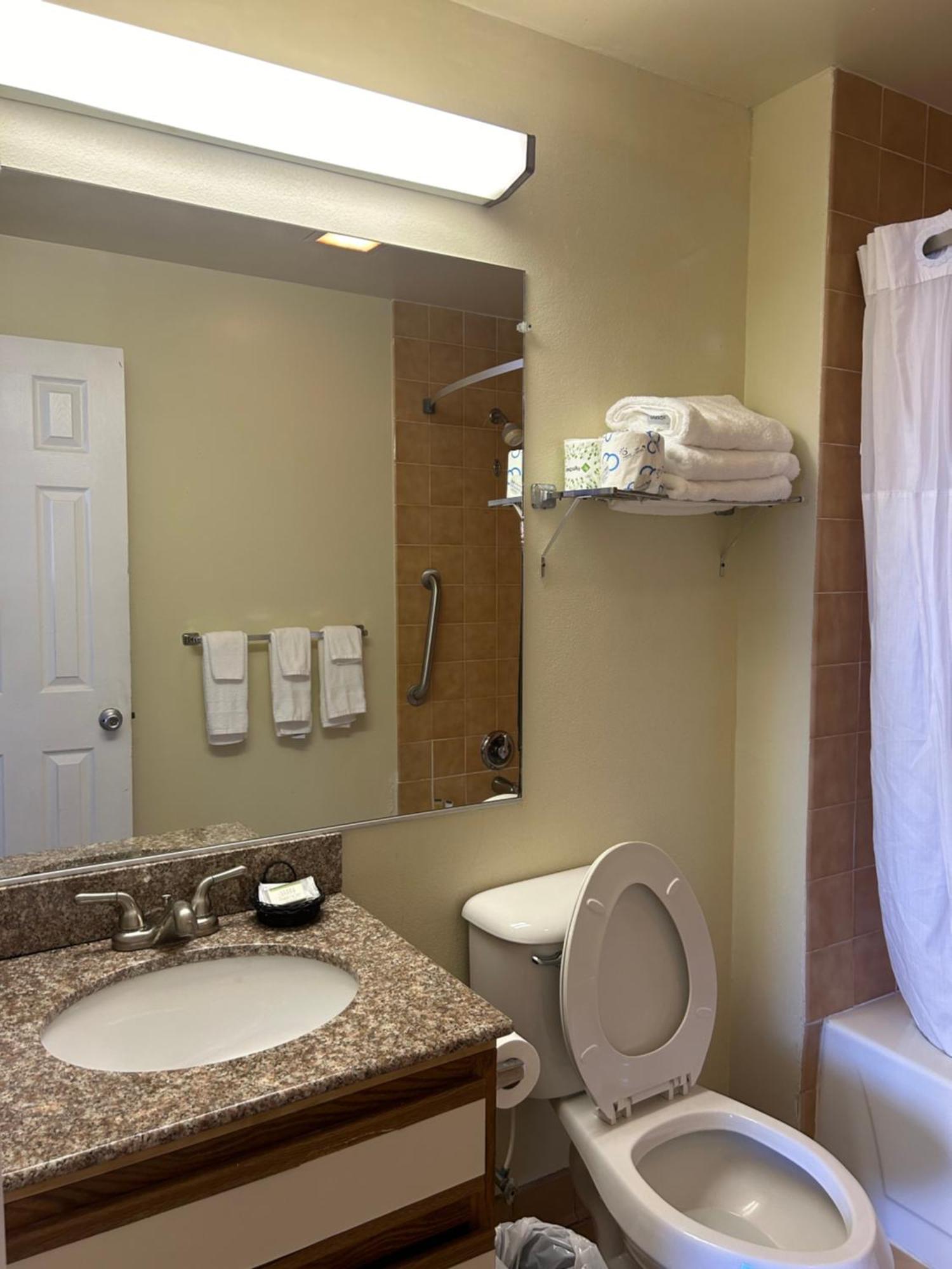Days Inn By Wyndham Virginia Beach At The Beach Екстер'єр фото