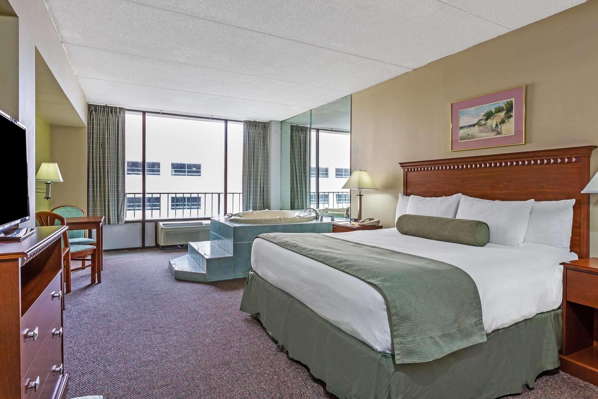 Days Inn By Wyndham Virginia Beach At The Beach Екстер'єр фото